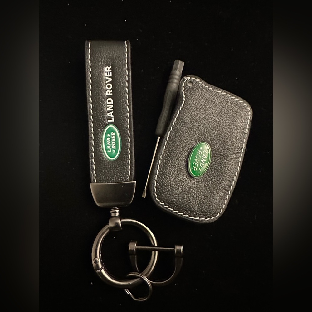 Black Leather Land Rover Keychain Set - Picture 1 of 3